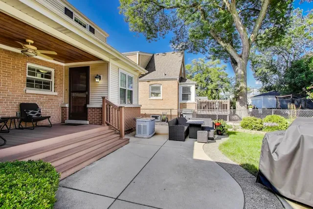 $675,000 | 1607 South Ashland Avenue, Park Ridge, IL 60068