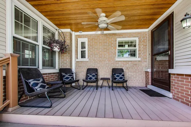 $675,000 | 1607 South Ashland Avenue, Park Ridge, IL 60068