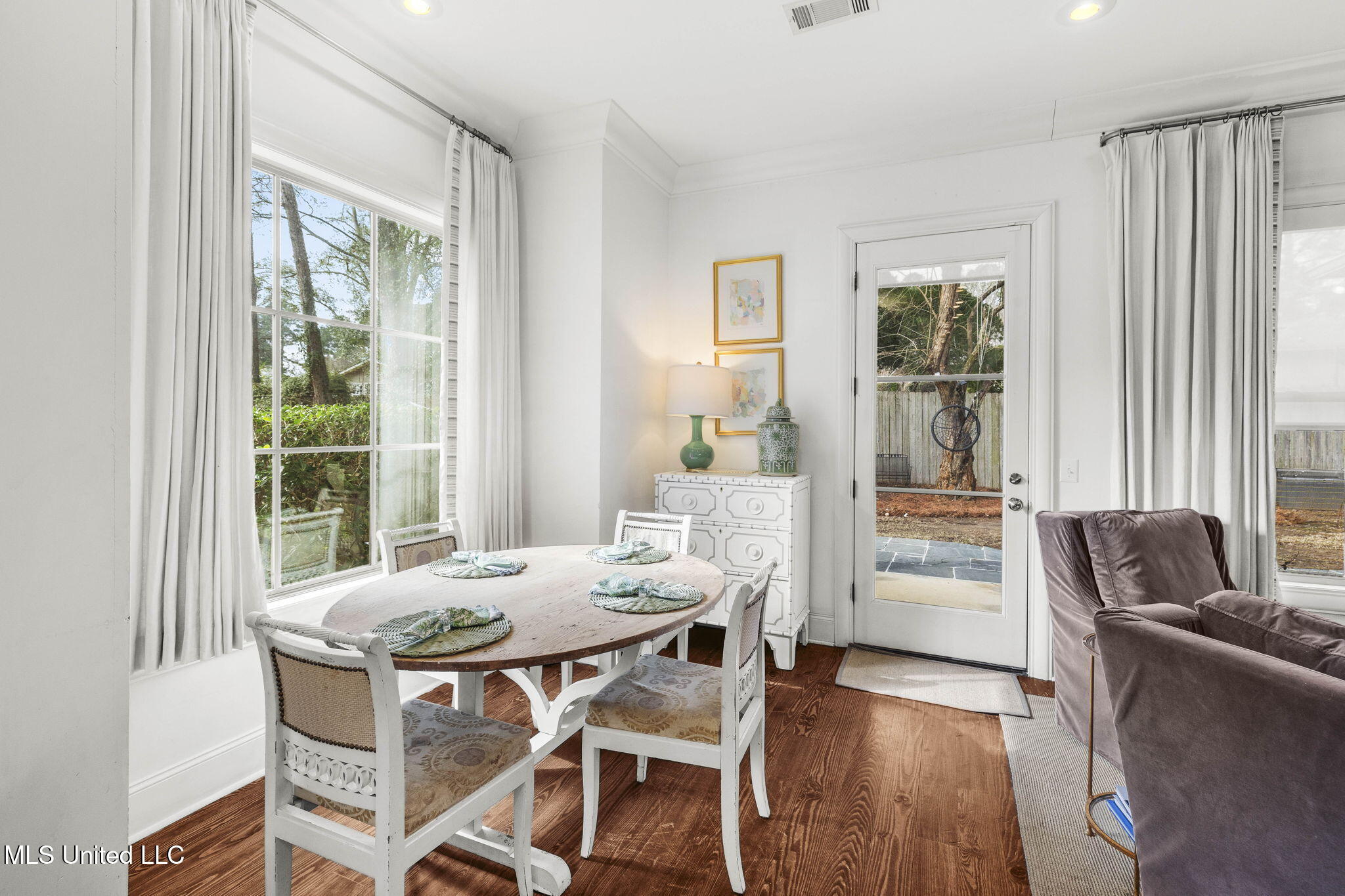 4665 Katherine Boulevard Jackson, MS 39211 - Photo 12 of 52 19-web-or-mls-4665 Katherine-19