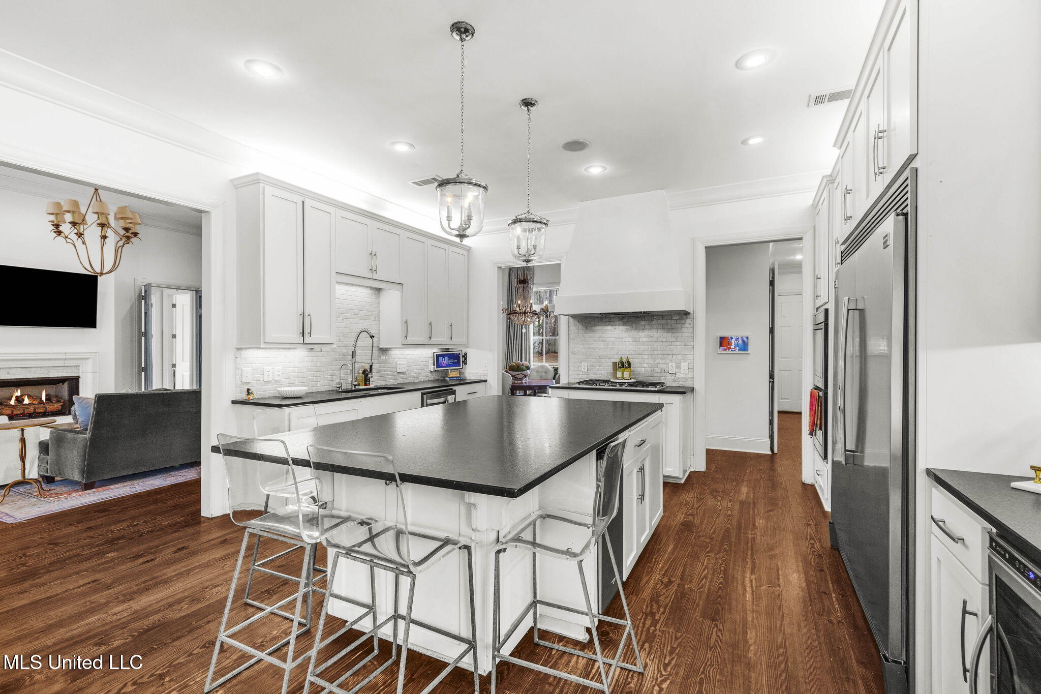 4665 Katherine Boulevard Jackson, MS 39211 - Photo 14 of 52 21-web-or-mls-4665 Katherine-21