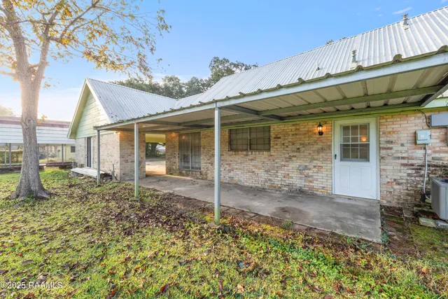 $195,000 | 135 Oak Drive, St. Martinville, LA 70582