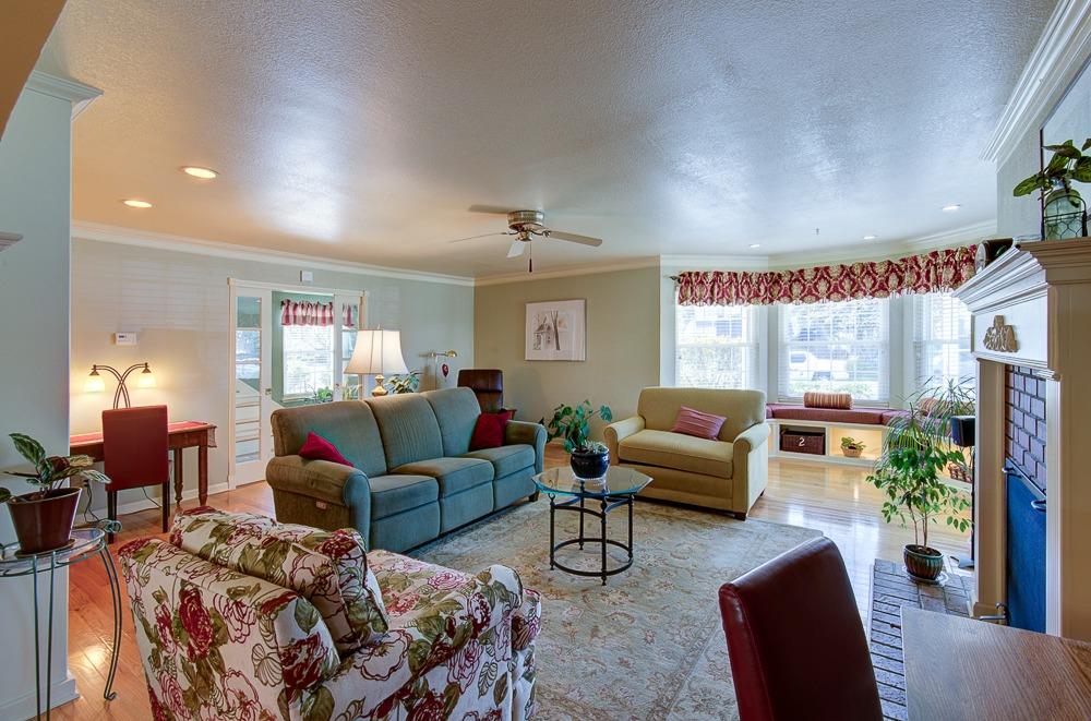 569 West Sample Avenue Clovis, CA 93612 - Photo 27 of 45