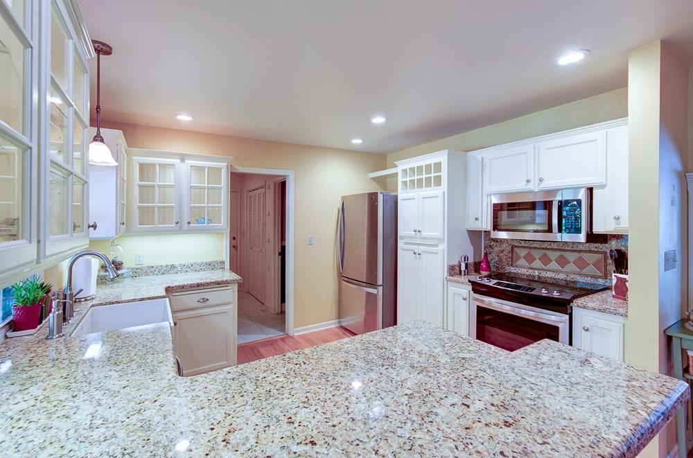 569 West Sample Avenue Clovis, CA 93612 - Photo 30 of 45