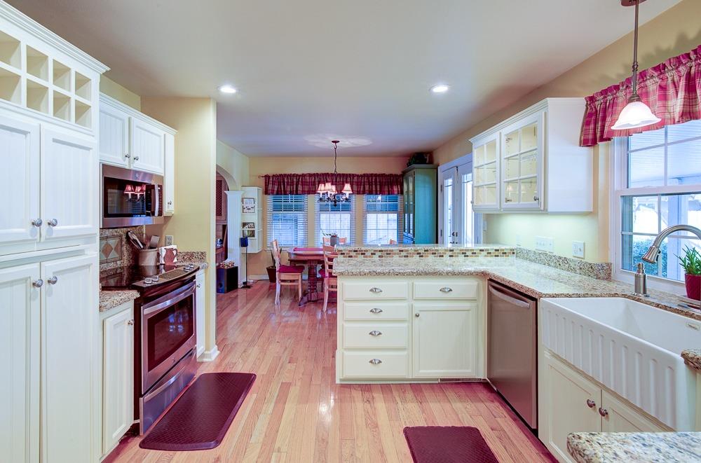 569 West Sample Avenue Clovis, CA 93612 - Photo 32 of 45