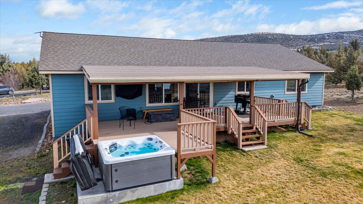 9588 Southwest Copper Road Powell Butte, OR 97753 - Photo 14 of 49