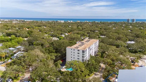 $299,000 | 275 Date Palm Road, Unit 403, Vero Beach, FL 32963