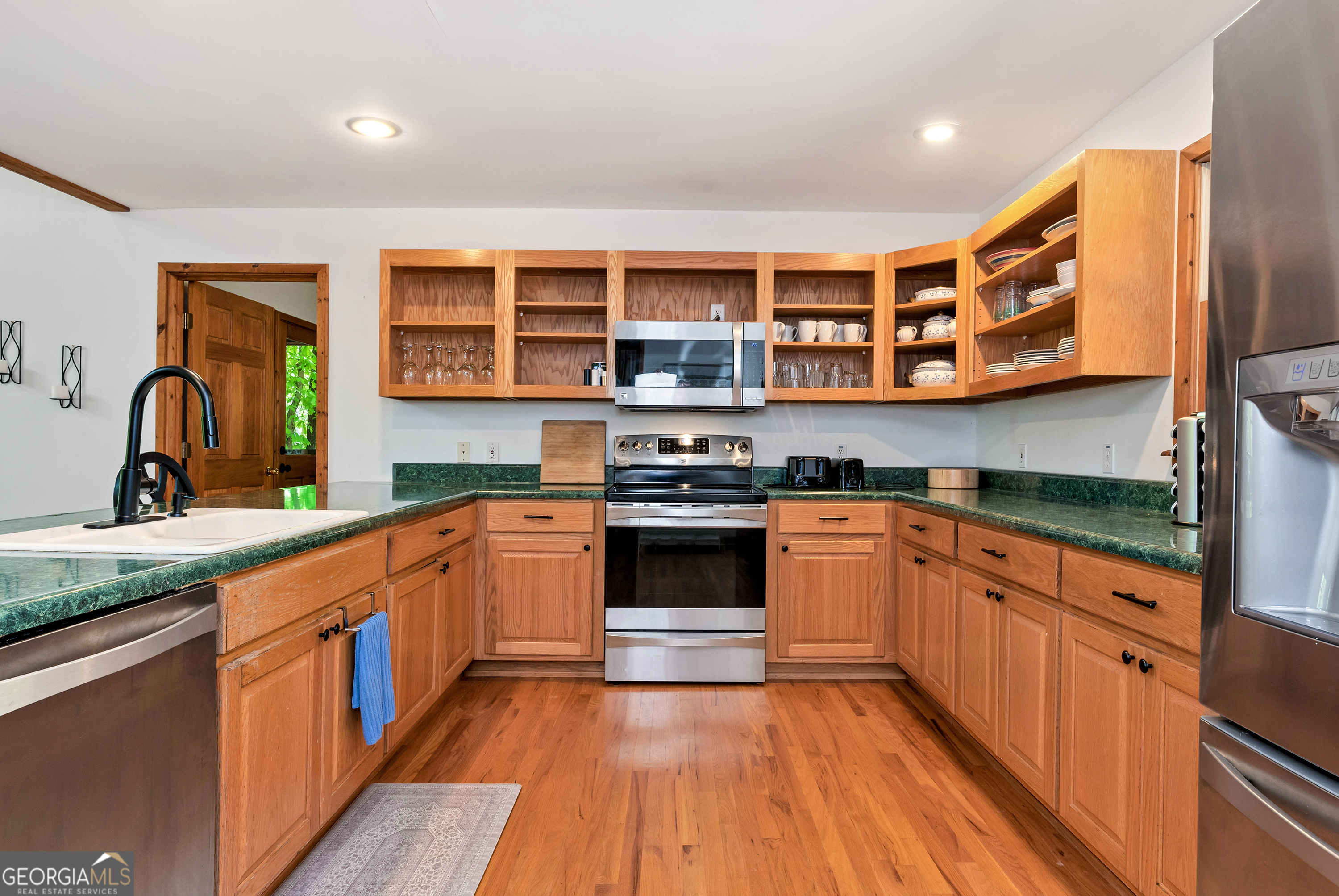 142 Hugh Dorsey Road Hartwell, GA 30643 - Photo 4 of 65