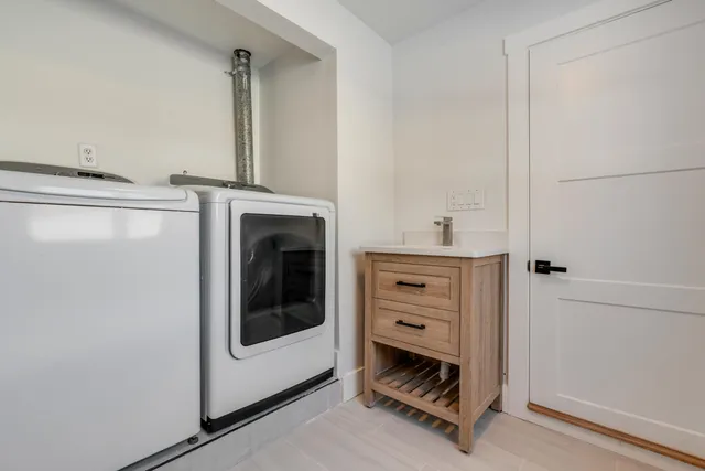 $528,000 | 665 South Waterboro Road, Lyman, ME 04002