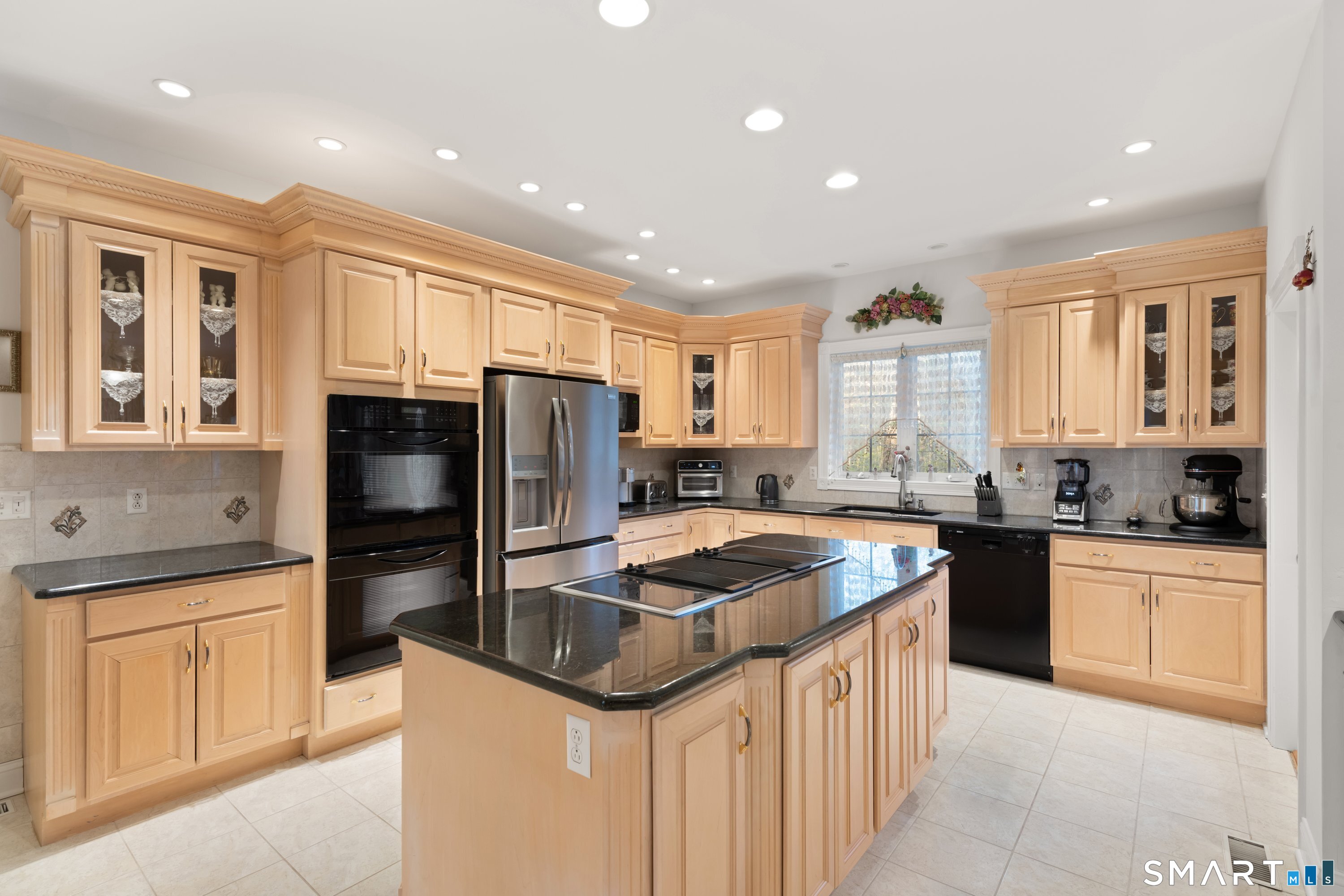 420 Summer Hill Road Madison, CT 06443 - Photo 17 of 40