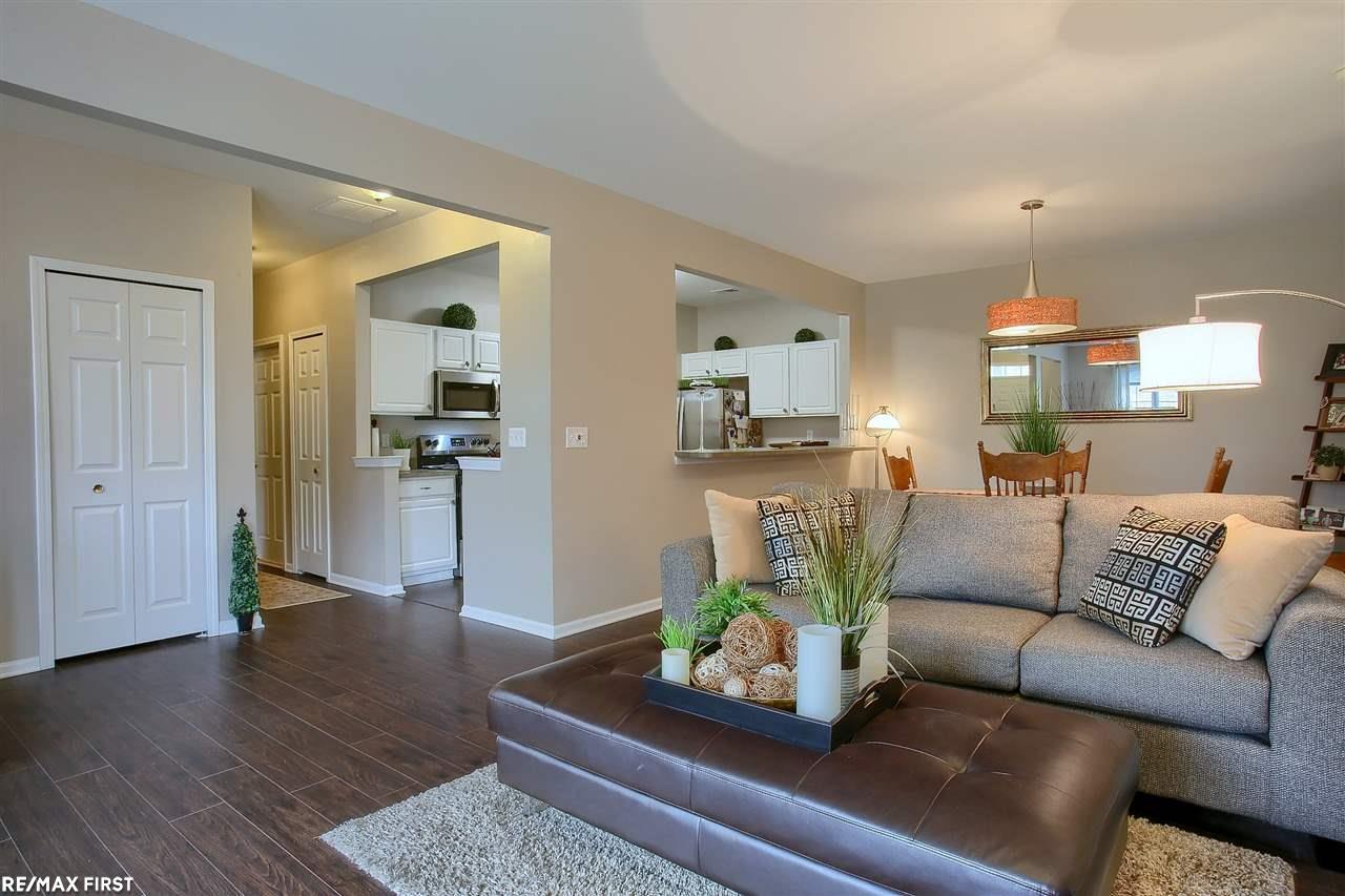 46003 Rhodes Drive Macomb, MI 48044 - Photo 6 of 26 50028162-5.JPG