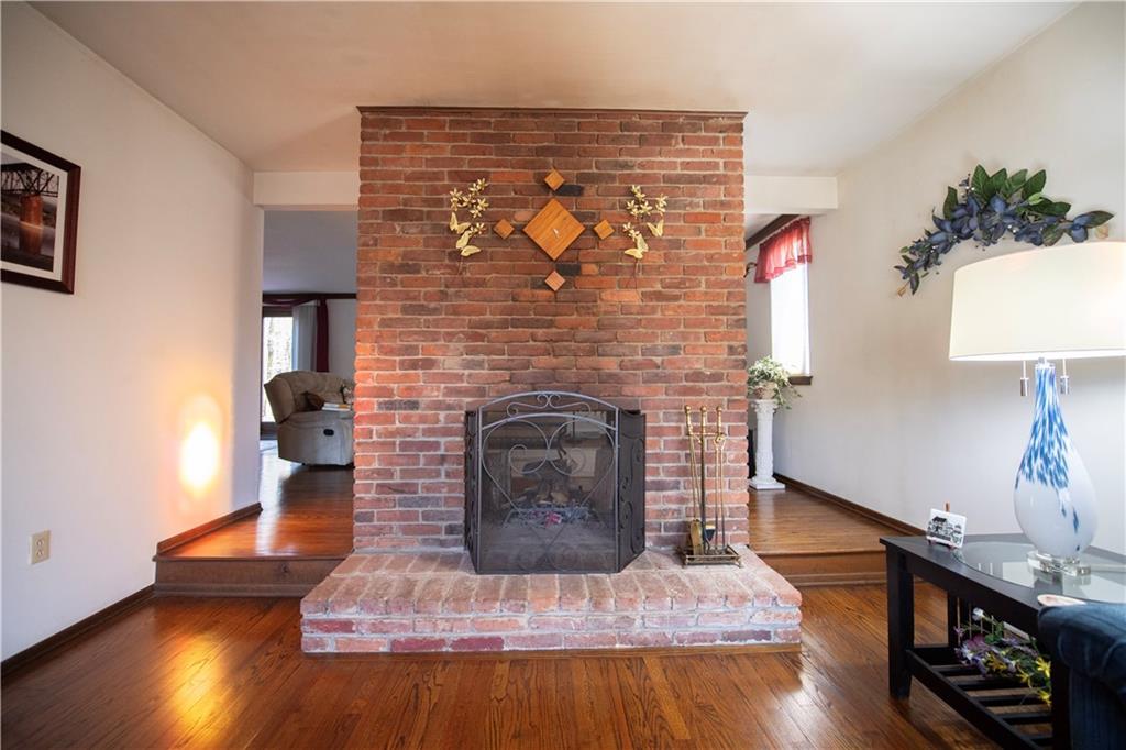 407 Golden Grove Road Baden, PA 15005 - Photo 11 of 38