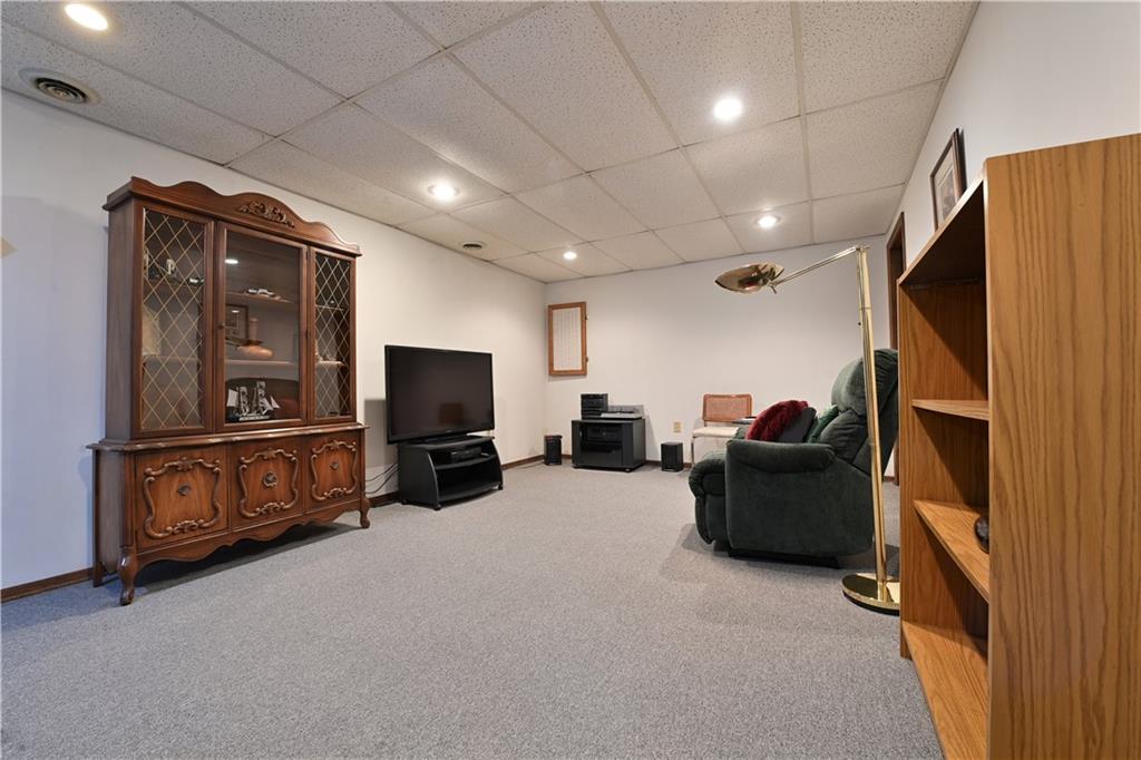 407 Golden Grove Road Baden, PA 15005 - Photo 33 of 38