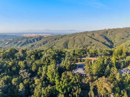 $3,888,000 | 310 Old Spanish Trail, Portola Valley, CA 94028