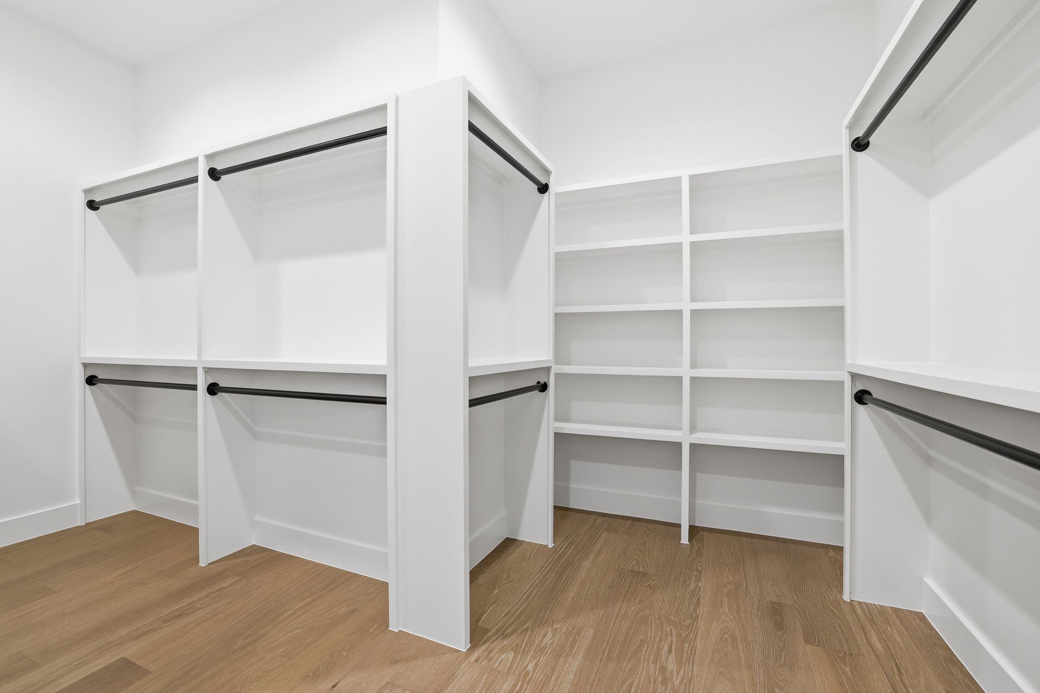 4500 Jinx Avenue Austin, TX 78745 - Photo 26 of 40 Walk in closet featuring light wood-style flooring