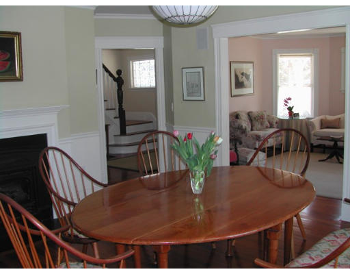 11 Seaver Street Wellesley, MA 02481 - Photo 4 of 12 Gallery Image 4