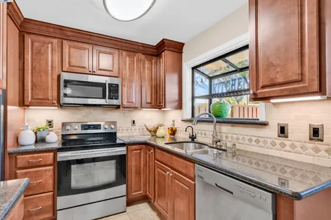 $849,999 | 7602 Arbor Creek Circle, Dublin, CA 94568