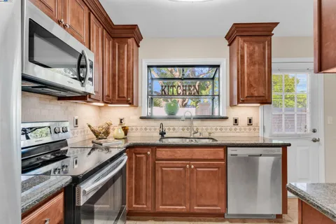 $849,999 | 7602 Arbor Creek Circle, Dublin, CA 94568