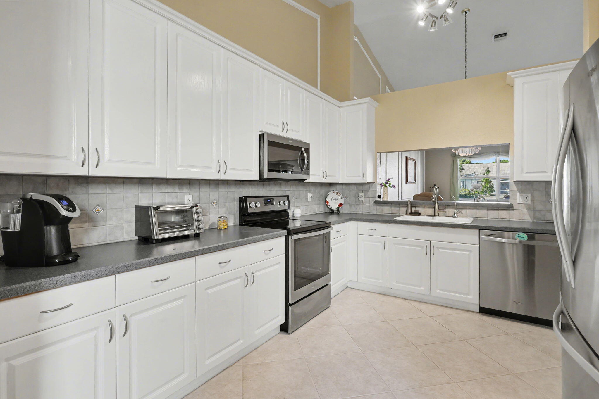 6239 Caladium Road Delray Beach, FL 33484 - Photo 5 of 30 FL Lakes 7