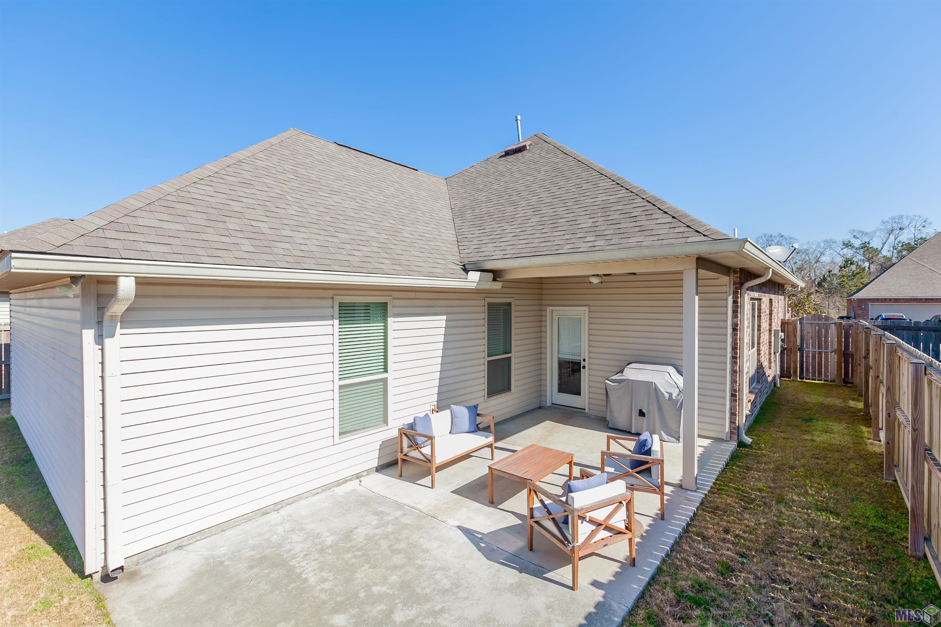 17652 Waterloo Drive Baton Rouge, LA 70817 - Photo 4 of 27 Gallery Image 4
