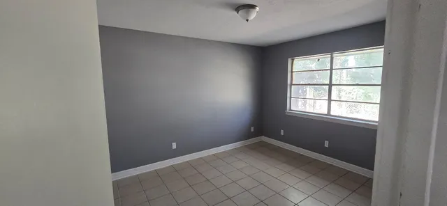 $1,100 | 2415 Southmore Boulevard, Houston, TX 77004