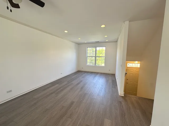 $2,600 | 31782 Pine View Boulevard, Lakemoor, IL 60051