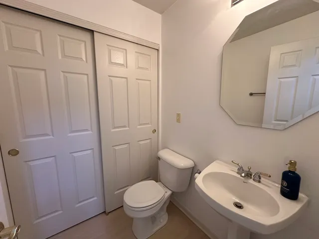 $2,600 | 31782 Pine View Boulevard, Lakemoor, IL 60051