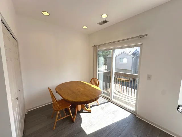 $2,600 | 31782 Pine View Boulevard, Lakemoor, IL 60051