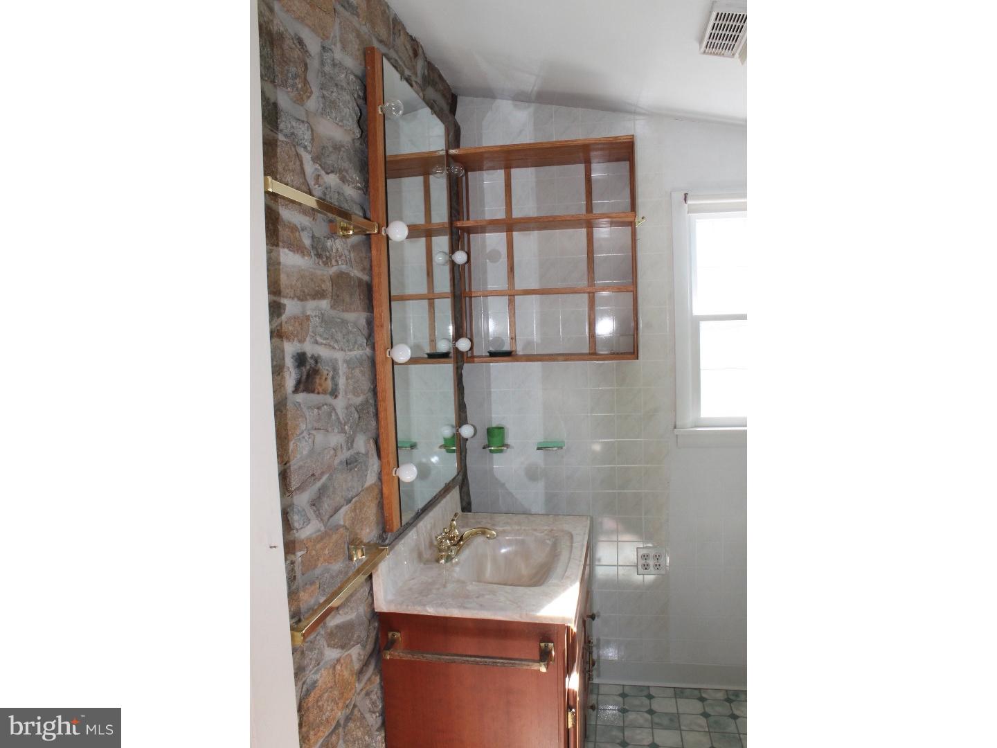 669 Schultz Road Perkiomenville, PA 18074 - Photo 16 of 25 Master Bathroom