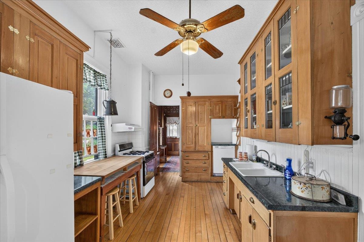 622 North 7th Street Rochelle, IL 61068 - Photo 24 of 53
