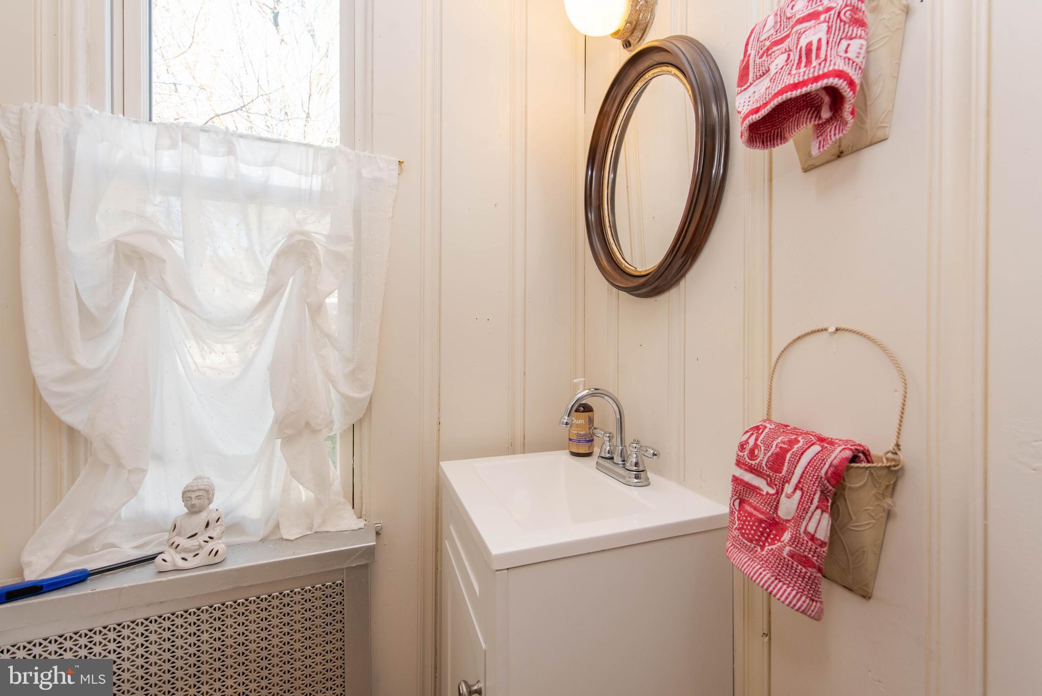 4140 Roland Avenue Baltimore, MD 21211 - Photo 26 of 80 Powder Room