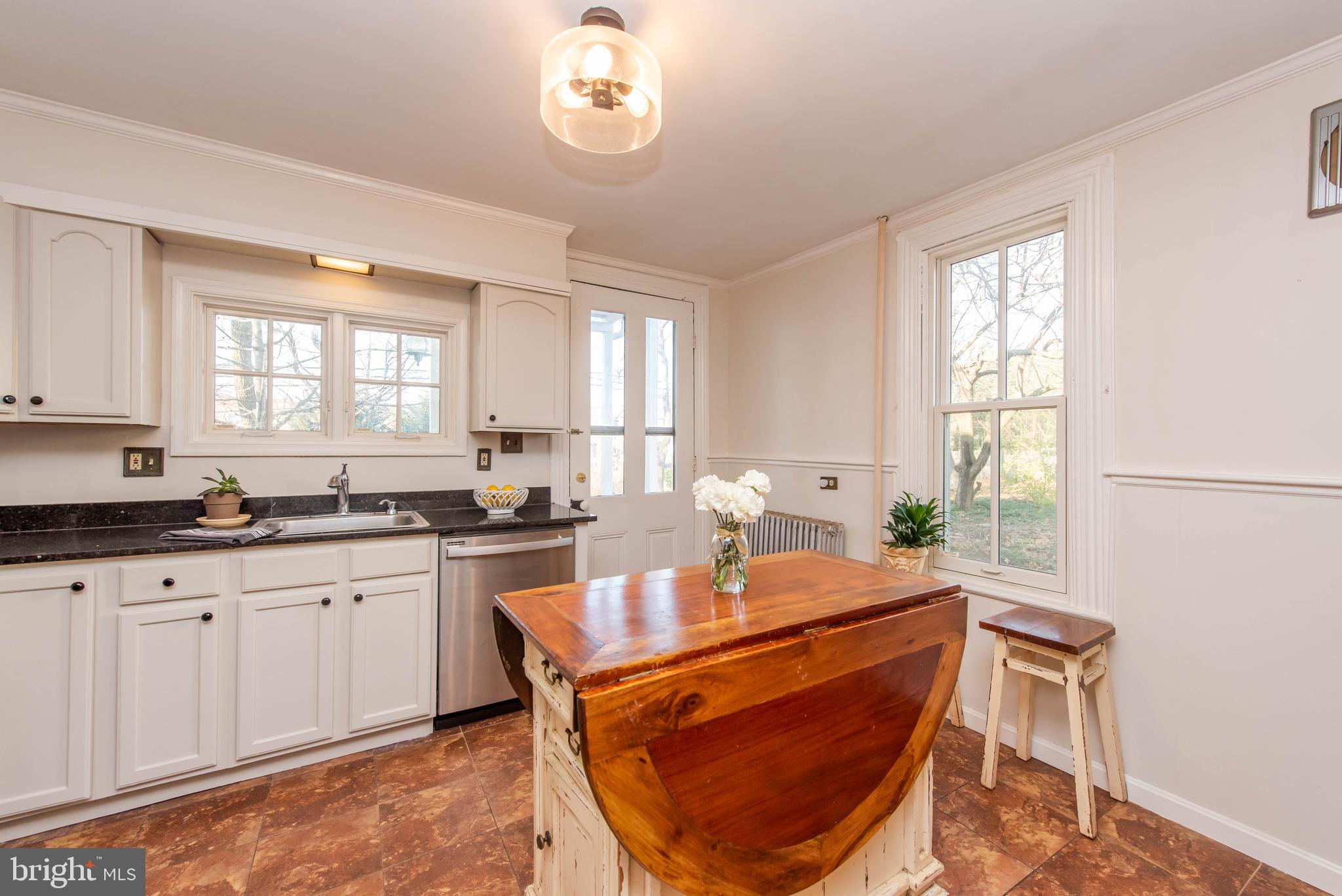 4140 Roland Avenue Baltimore, MD 21211 - Photo 32 of 80 Kitchen