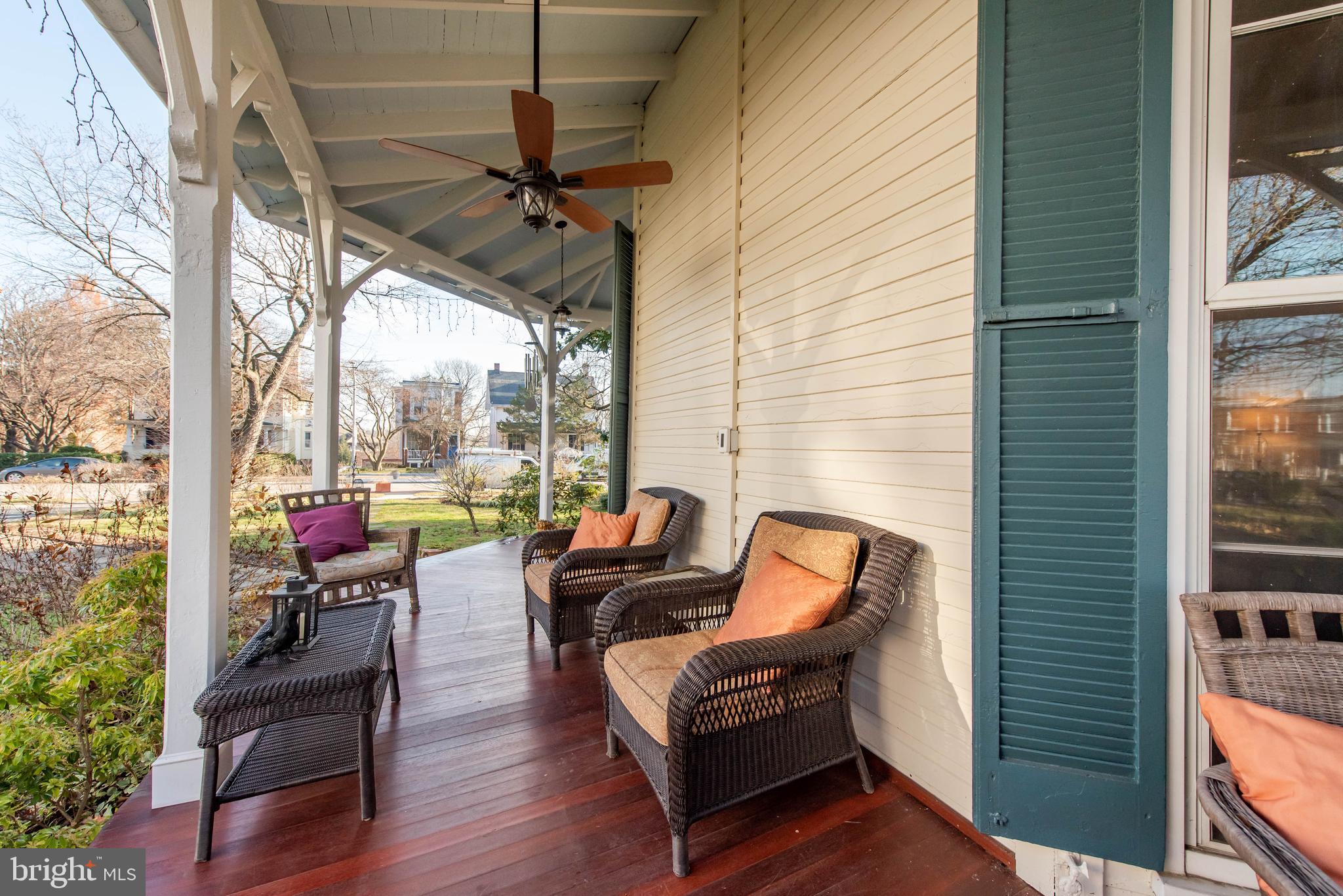 4140 Roland Avenue Baltimore, MD 21211 - Photo 6 of 80 Porch