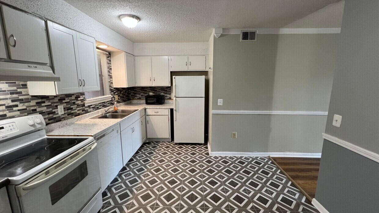 251 Rast Street, Unit N4 Sumter, SC 29150 - Photo 6 of 17