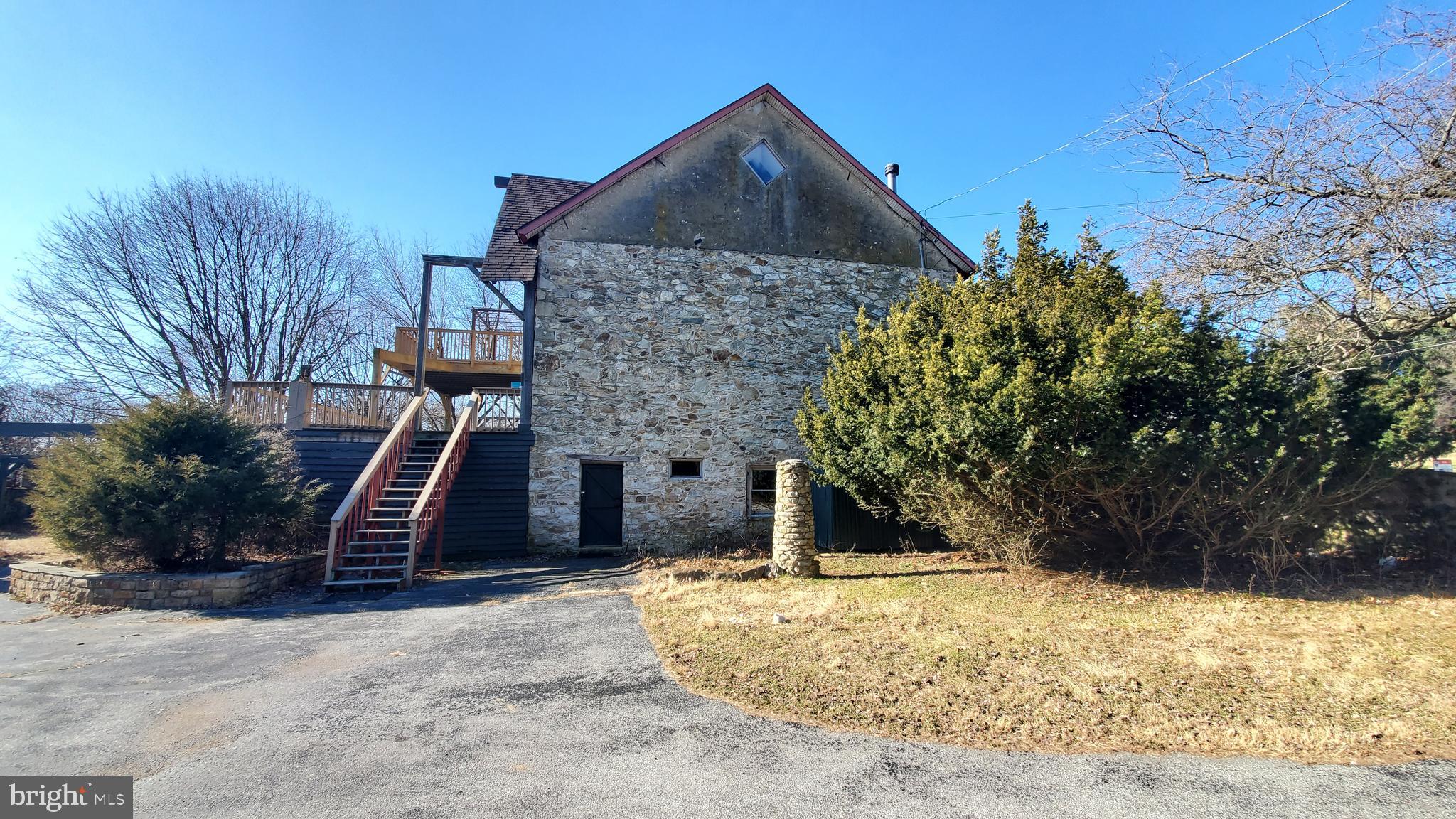 672 East Reeceville Road Coatesville, PA 19320 - Photo 3 of 34