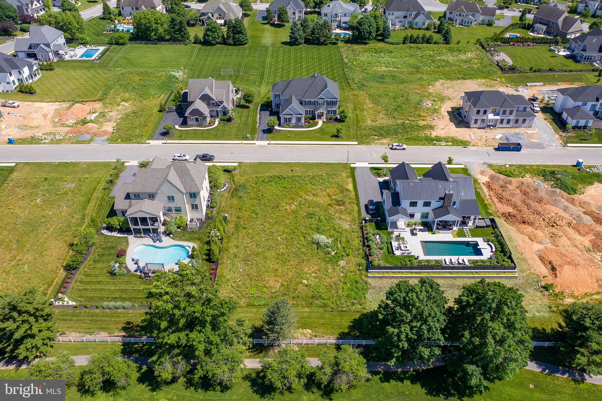 669 Fleetwood Drive Lititz, PA 17543 - Photo 5 of 6