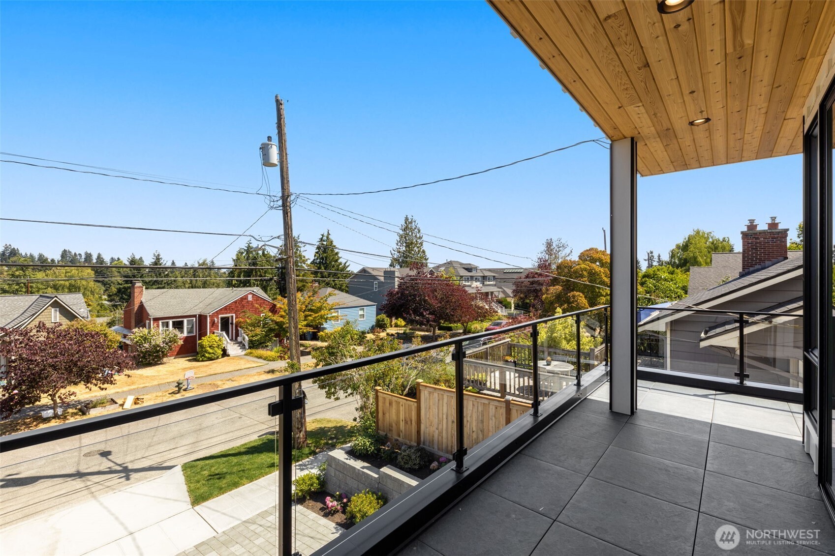 6833 36th Avenue Northeast Seattle, WA 98115 - Photo 32 of 40 a view of a balcony