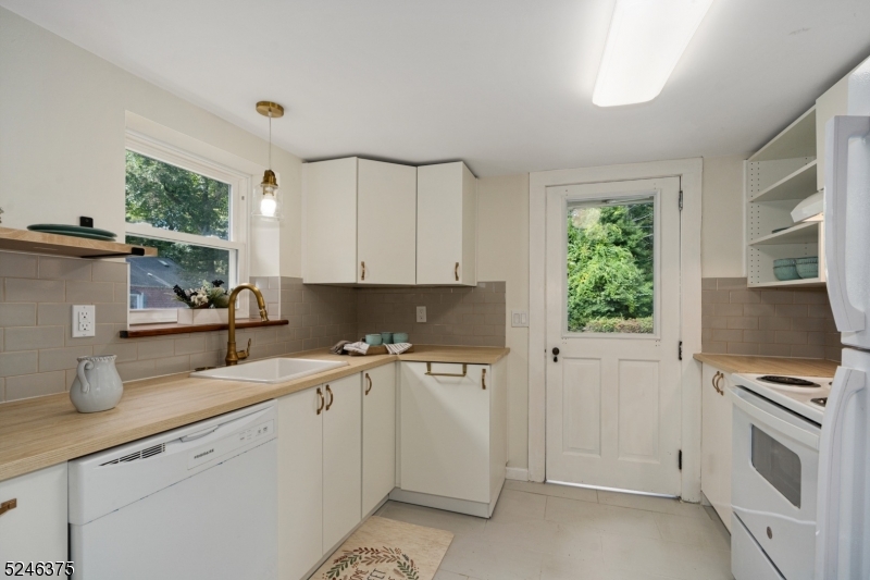 46 Oak Road Boonton, NJ 07005 - Photo 12 of 36