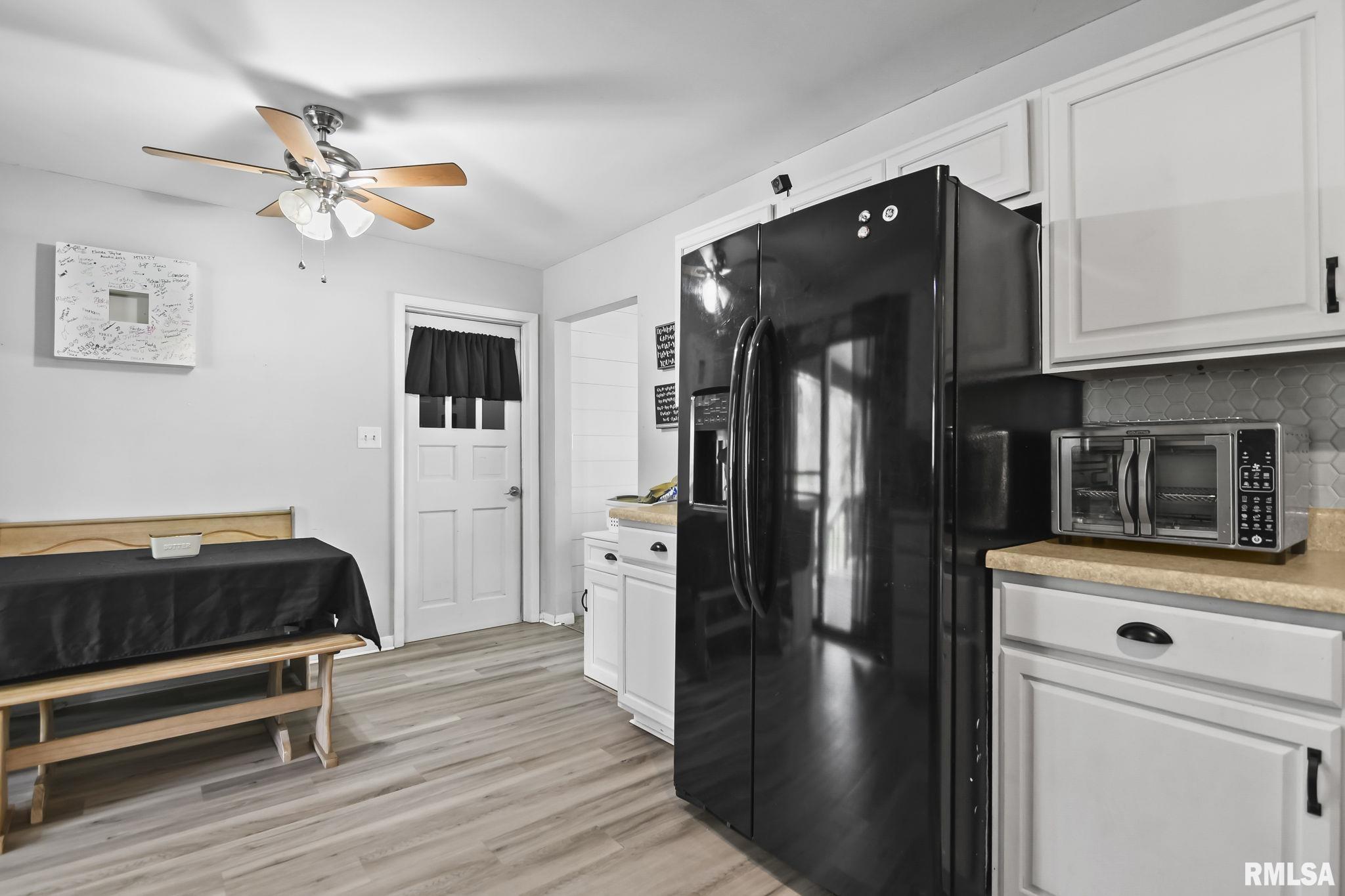 8 Circle Drive Rochester, IL 62563 - Photo 11 of 41