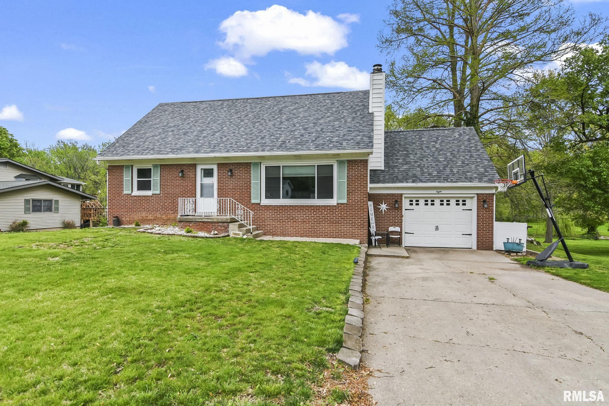 8 Circle Drive Rochester, IL 62563 - Photo 3 of 41