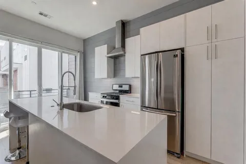 $419,000 | 1514 North Washington Avenue, Unit 105, Dallas, TX 75204