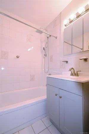 $3,425 | 15-10 B 12th Street, Unit 2 | Far Rockaway