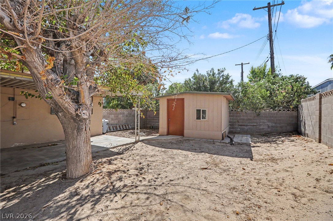 1949 Randa Lane Las Vegas, NV 89104 - Photo 30 of 36 Gallery Image 30