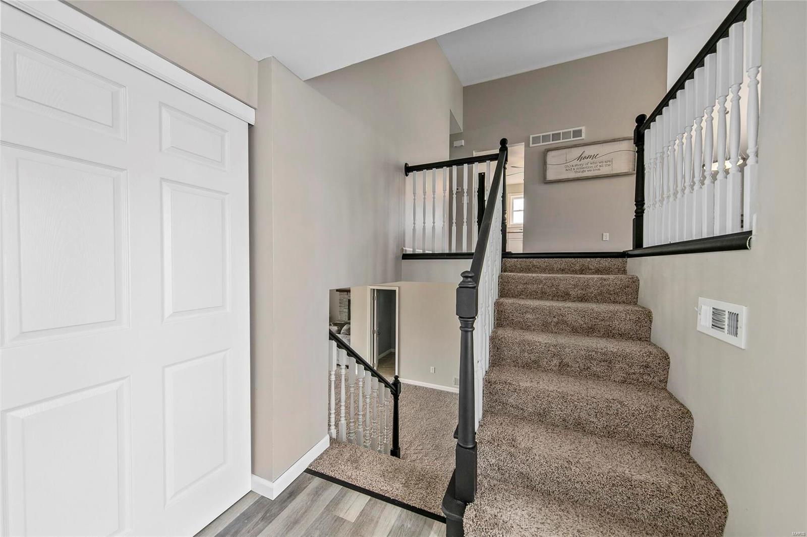 305 Atrium Ridge Court St. Peters, MO 63376 - Photo 3 of 28 Gallery Image 3