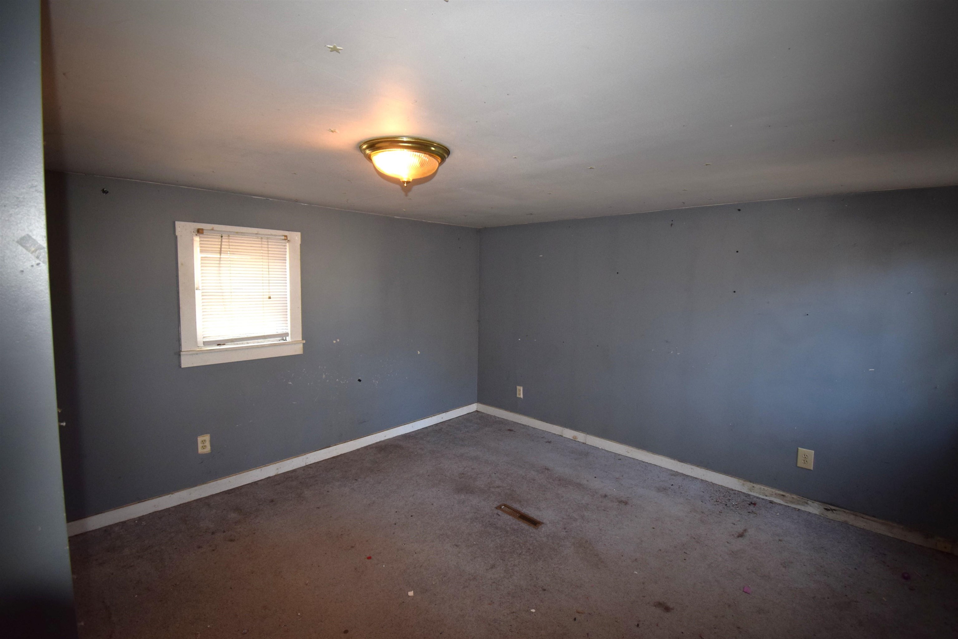 6 Dow Street Exeter, NH 03833 - Photo 13 of 27