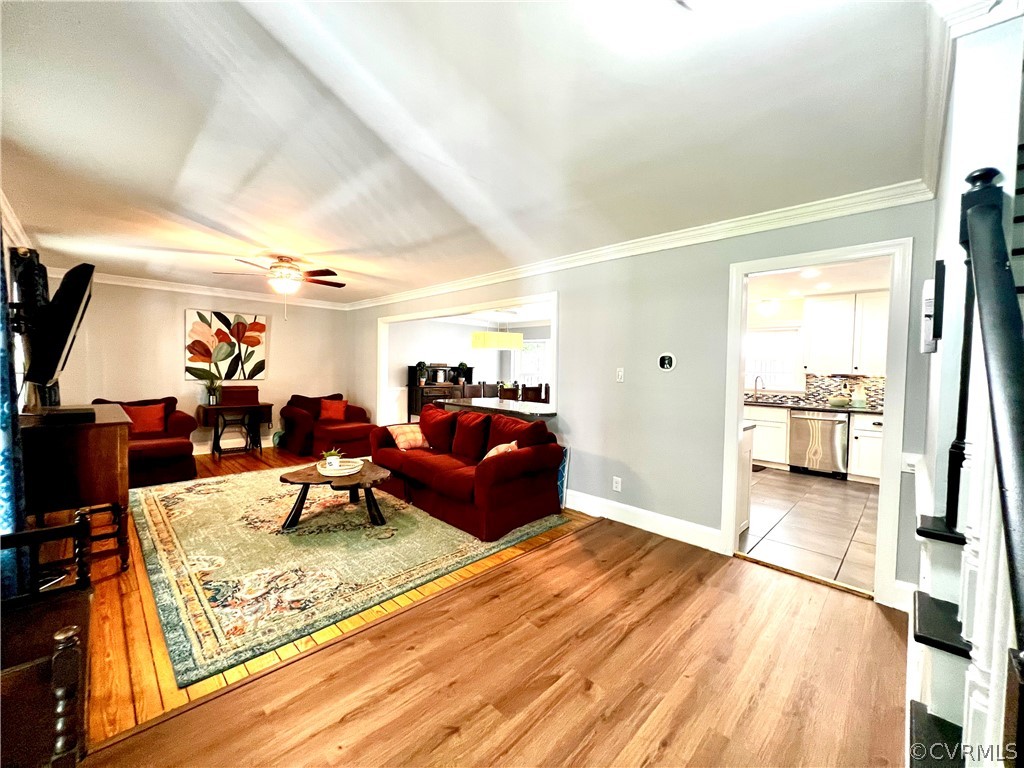 13604 Winterberry Ridge Midlothian, VA 23112 - Photo 17 of 50 a living room with furniture and a table