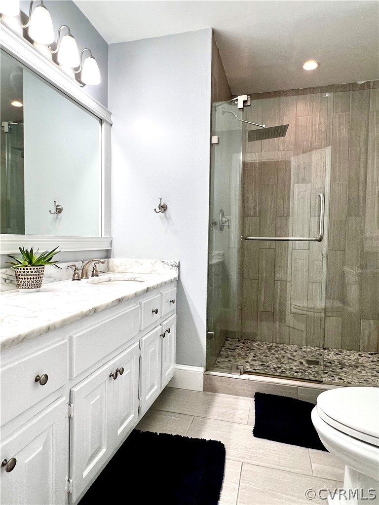13604 Winterberry Ridge Midlothian, VA 23112 - Photo 39 of 50 a bathroom with a sink and a mirror
