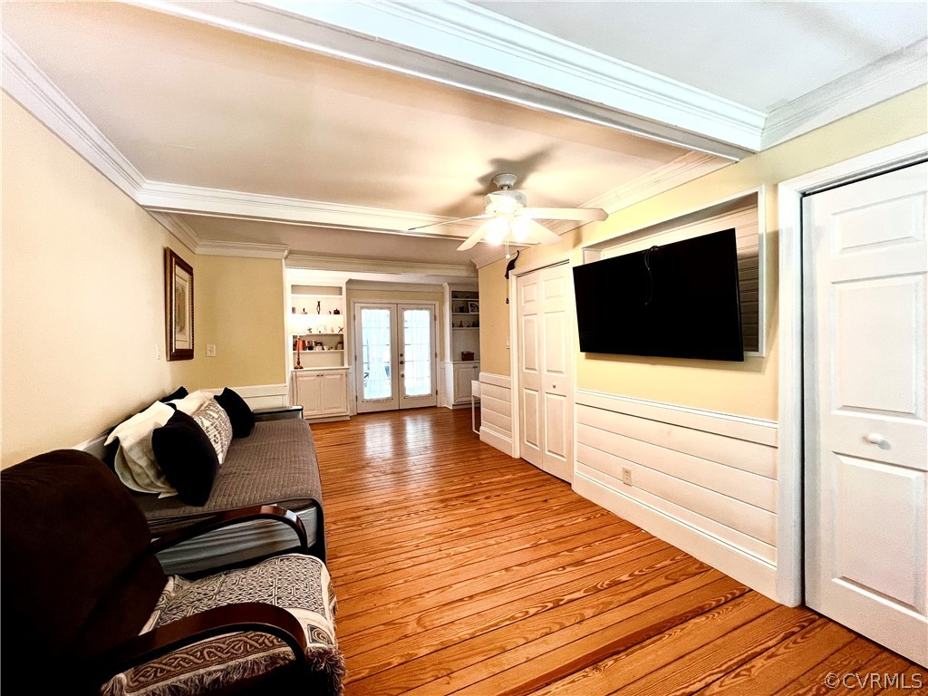 13604 Winterberry Ridge Midlothian, VA 23112 - Photo 42 of 50 a living room with furniture and a flat screen tv