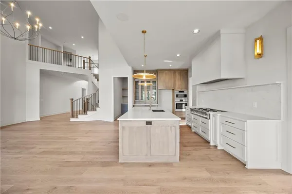 $1,294,190 | 11711 West 181st Terrace, Overland Park, KS 66013