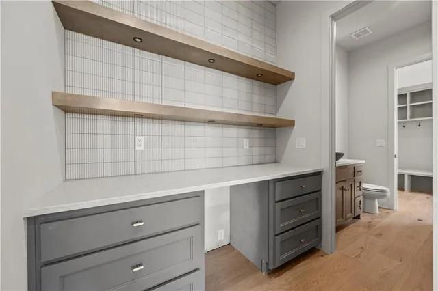 $1,294,190 | 11711 West 181st Terrace, Overland Park, KS 66013