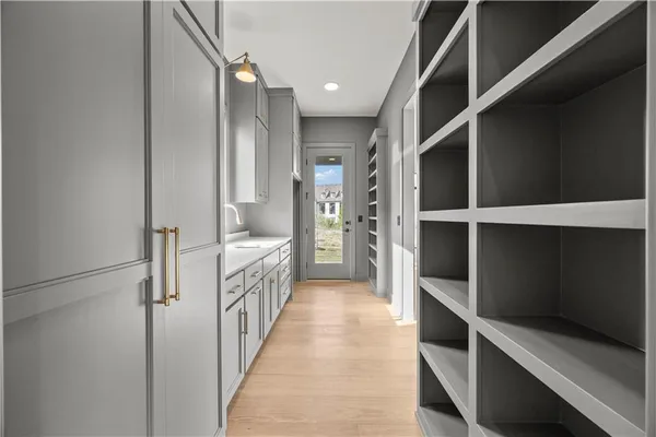 $1,294,190 | 11711 West 181st Terrace, Overland Park, KS 66013